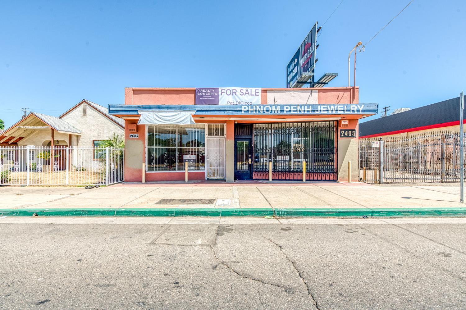 2403 E Clinton Ave, Fresno, CA for sale Building Photo- Image 1 of 17