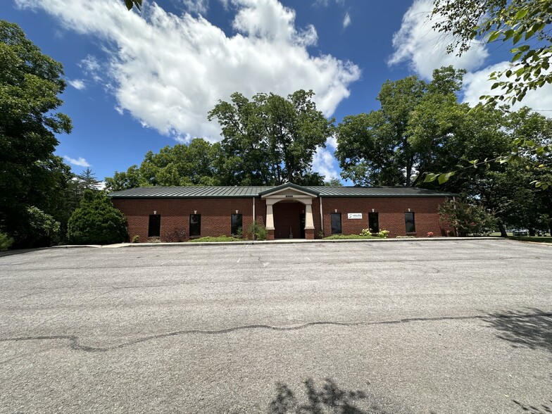 2030 Cowan Hwy, Winchester, TN for lease - Building Photo - Image 2 of 19