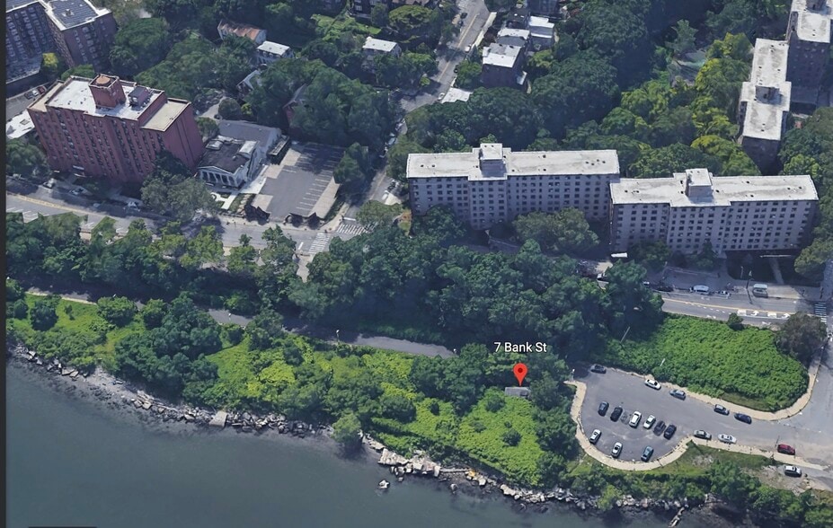 7-9 Bank St, Staten Island, NY for sale - Building Photo - Image 1 of 1