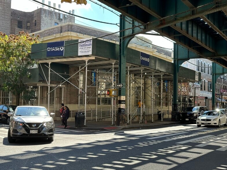 11420 Jamaica Ave, Jamaica, NY for sale - Primary Photo - Image 1 of 3
