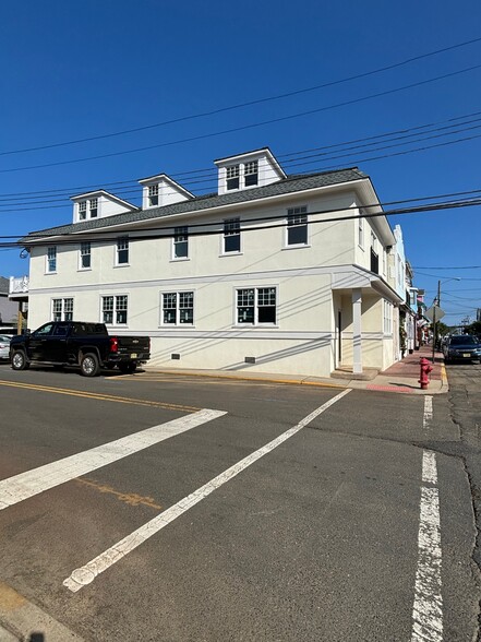 132 Bay Ave, Highlands, NJ for lease - Building Photo - Image 1 of 9