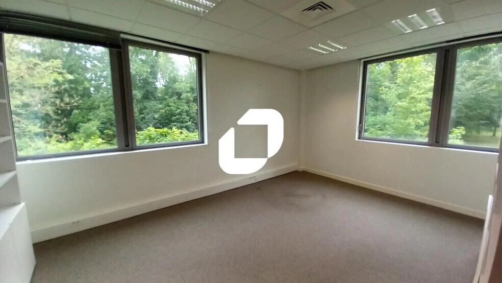 Office in Marcq-en-Baroeul for lease - Interior Photo - Image 3 of 10