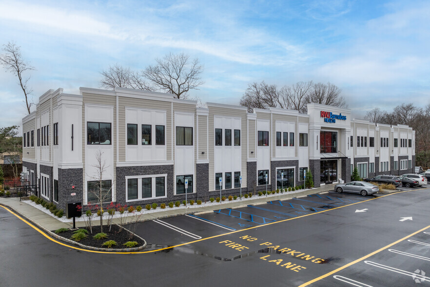 45 County Road 520, Marlboro, NJ for lease - Primary Photo - Image 1 of 5