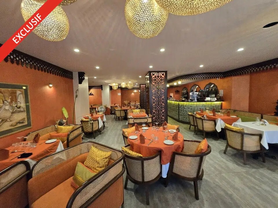 Retail in Nice for lease Interior Photo- Image 1 of 13