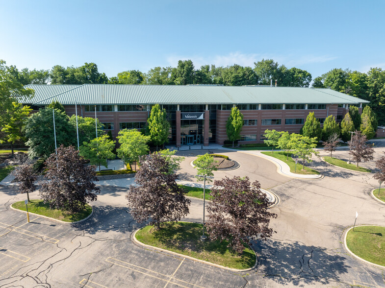 19975 Victor Pky, Livonia, MI for lease - Building Photo - Image 1 of 14