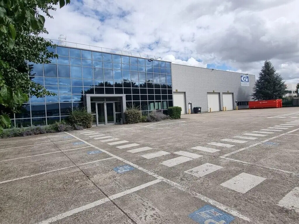 Location Local d'activités 2 448 m² - Photo 1