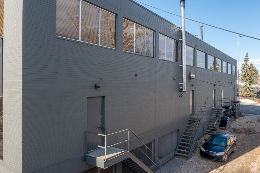 8408 Elbow Dr SW, Calgary, AB for lease - Building Photo - Image 3 of 5