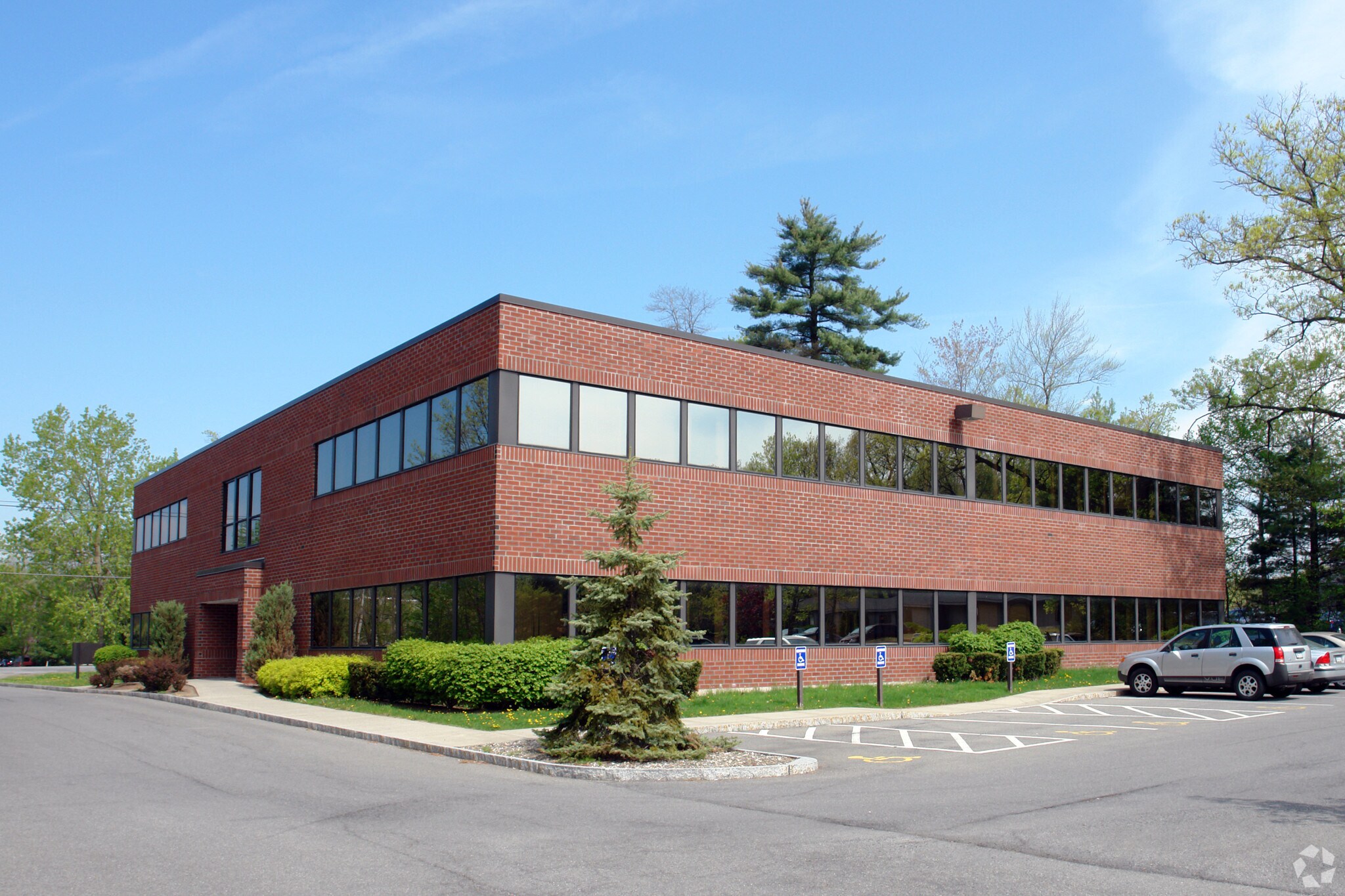 441 New Karner Rd, Albany, NY for lease Building Photo- Image 1 of 37