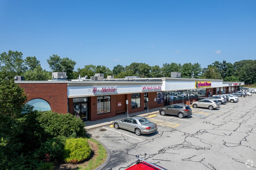 1800 Mendon Rd, Cumberland, RI for lease - Primary Photo - Image 1 of 10