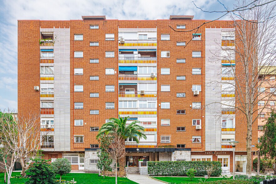 Calle Rodríguez Marín, 90, Madrid, Madrid for sale - Primary Photo - Image 1 of 1