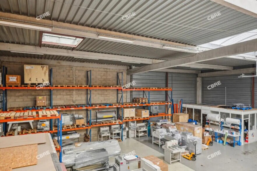 Flex in Trappes for sale - Interior Photo - Image 2 of 12