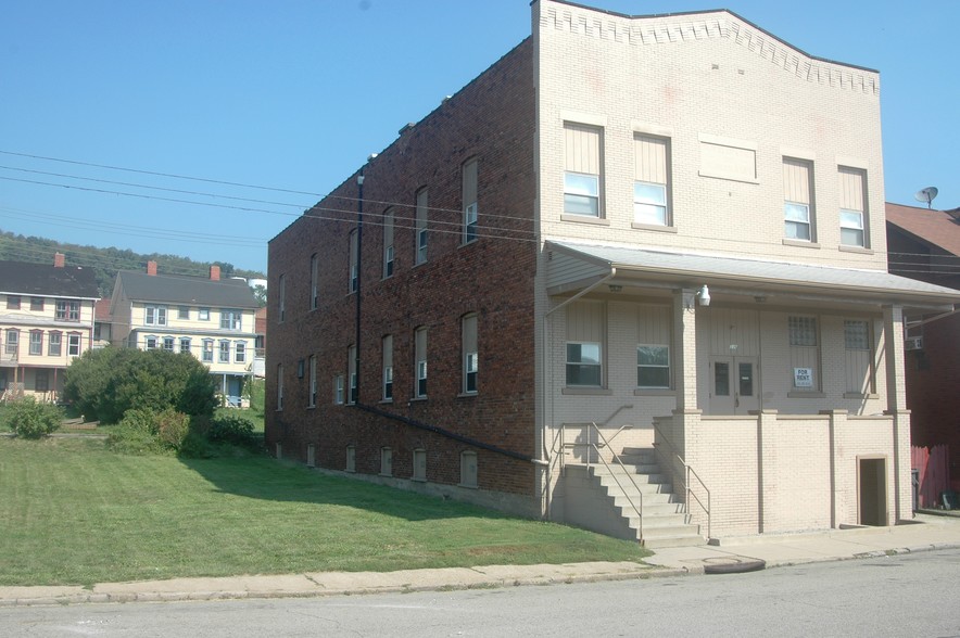 236-240 W 6th Ave, Tarentum, PA for sale - Building Photo - Image 3 of 10