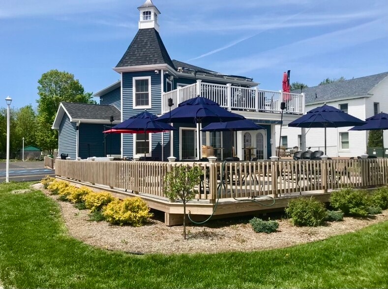 216 Lake St, Rouses Point, NY 12979