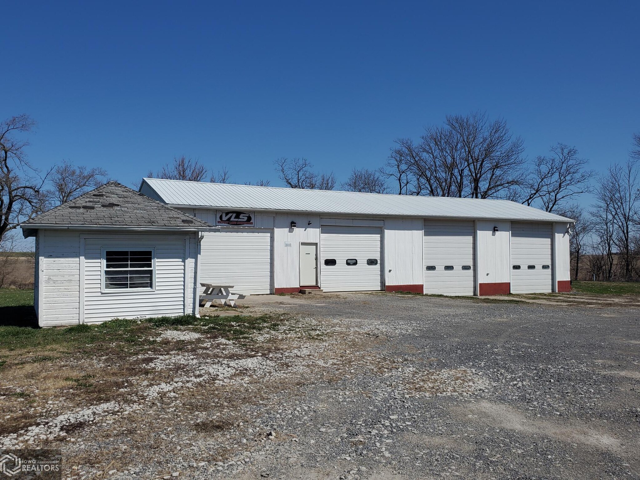 210 N Beaverdale Rd, West Burlington, IA for sale Primary Photo- Image 1 of 1