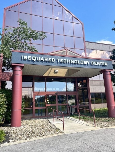 100 7th Ave, Chardon, OH for lease - Building Photo - Image 2 of 9