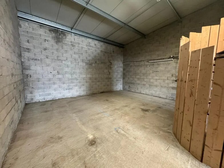 Flex in Lespinasse for lease - Interior Photo - Image 3 of 8