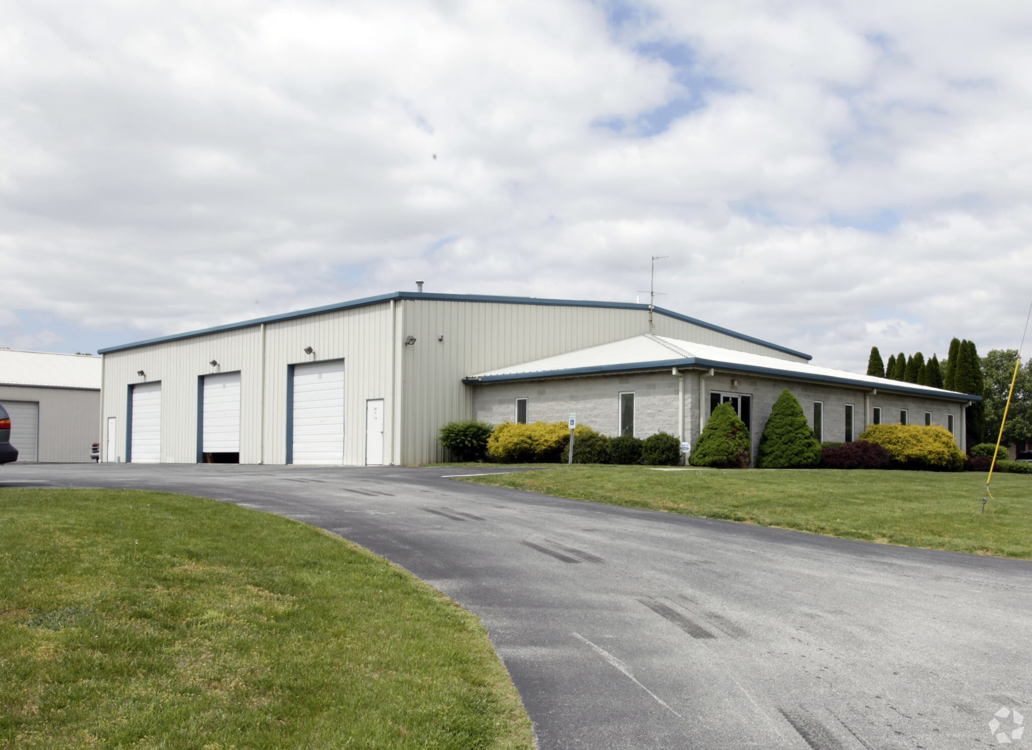 303 Markus Ct, Newark, DE for lease Building Photo- Image 1 of 14