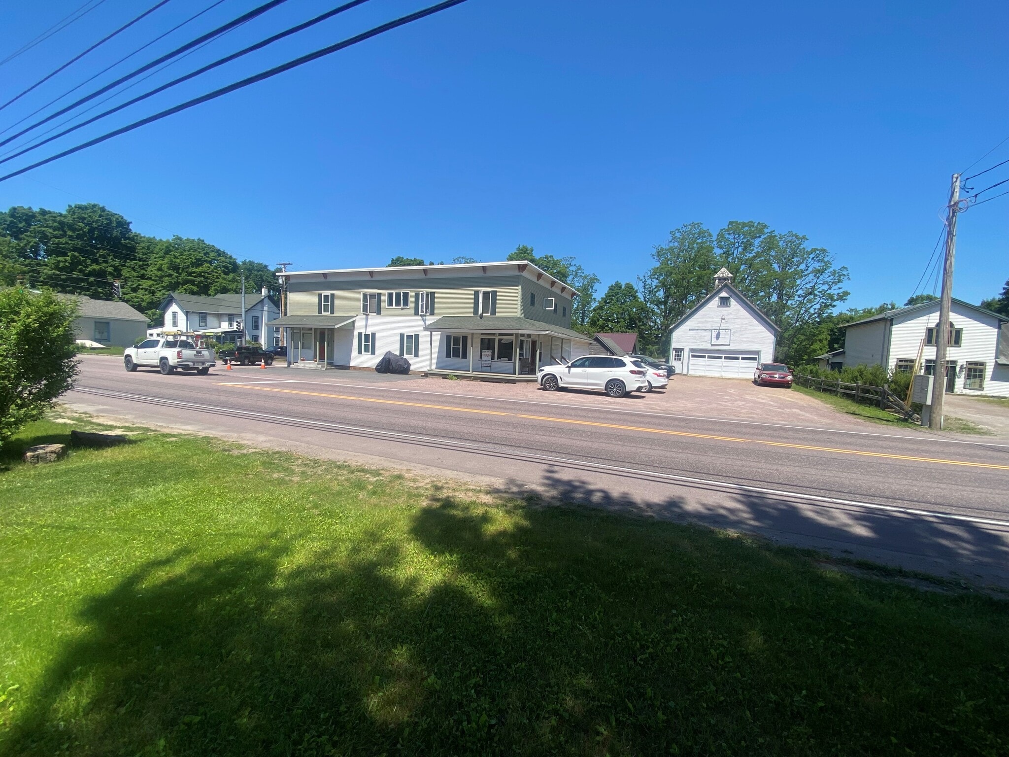 965 Main St  