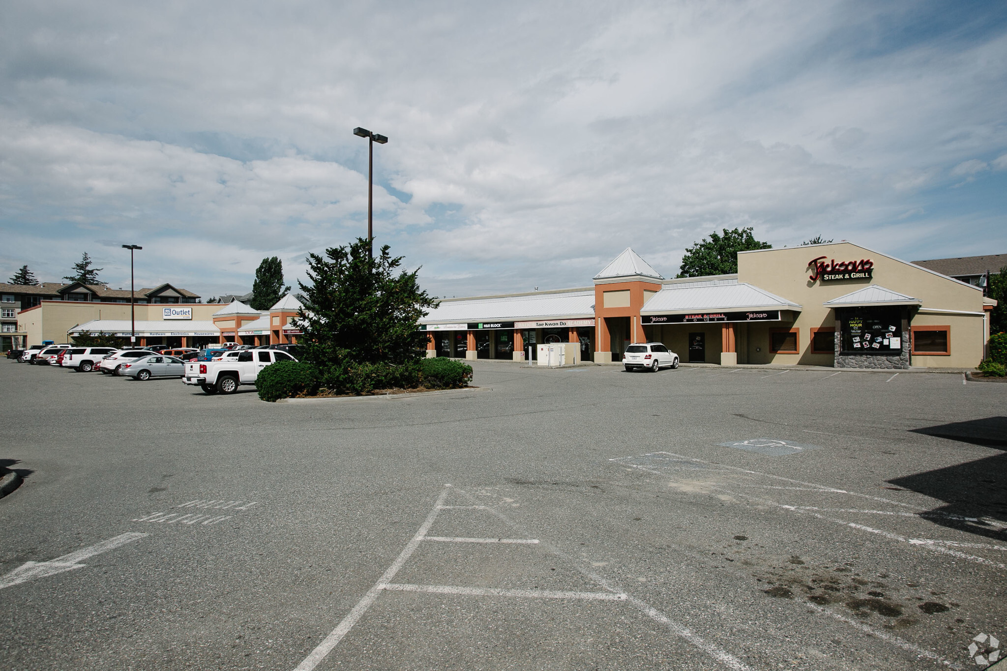 5725 Vedder Rd, Chilliwack, BC for sale Primary Photo- Image 1 of 1