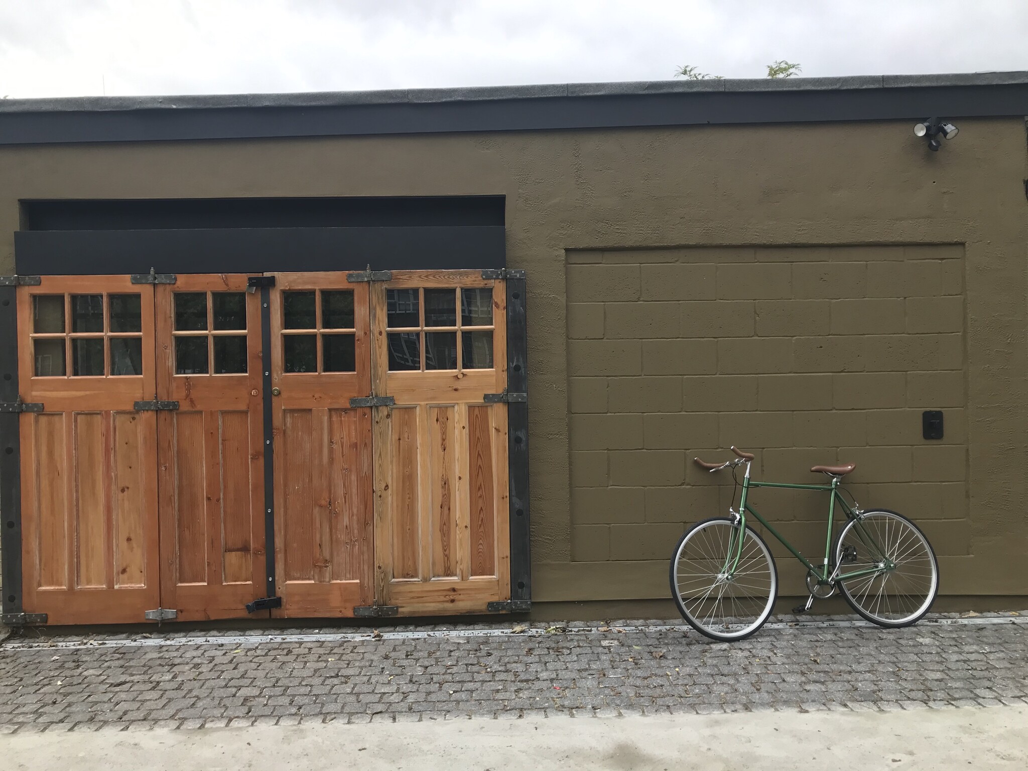 86 Nightingale Rd, London for sale Primary Photo- Image 1 of 1