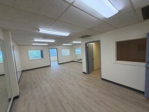 803 Kamehameha Hwy, Pearl City, HI for lease Interior Photo- Image 1 of 2