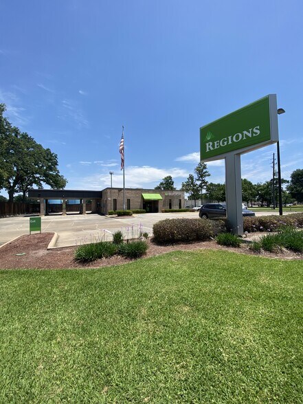 12100 Huffmeister Rd, Cypress, TX for sale - Primary Photo - Image 1 of 1