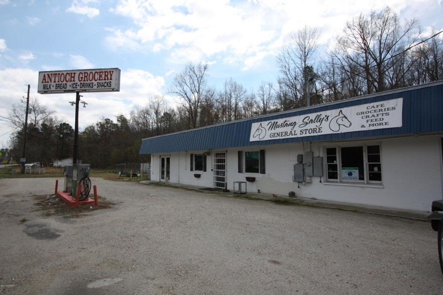 4840 Old Whiteville Rd, Lumberton, NC for sale - Primary Photo - Image 1 of 1