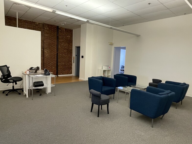 579-605 Massachusetts Ave, Cambridge, MA for lease - Interior Photo - Image 2 of 14