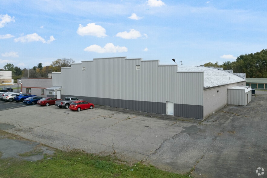 249 Wallins Corners Rd, Amsterdam, NY for sale - Building Photo - Image 3 of 7