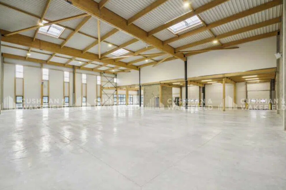 260 Rue De La Roche Taillée, Graveson for lease Interior Photo- Image 1 of 5