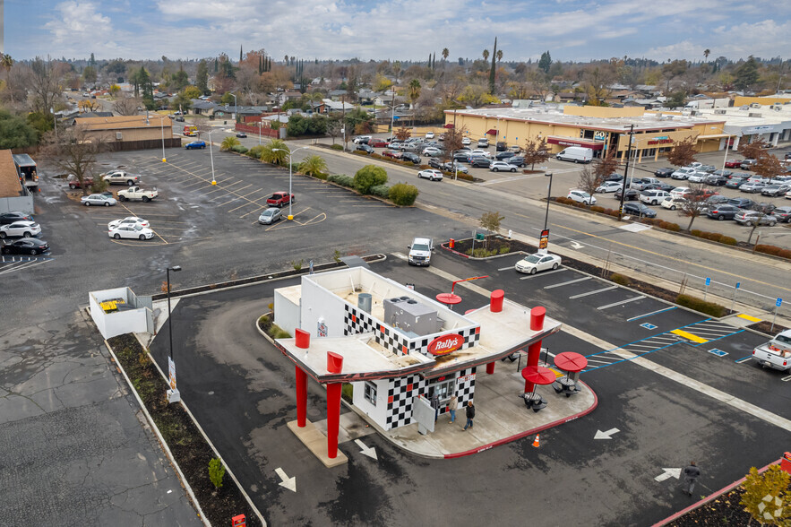 7911 Auburn Blvd, Citrus Heights, CA for sale - Aerial - Image 2 of 4