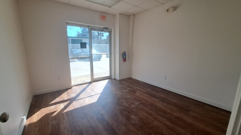 7540 103rd St, Jacksonville, FL for lease - Interior Photo - Image 3 of 14