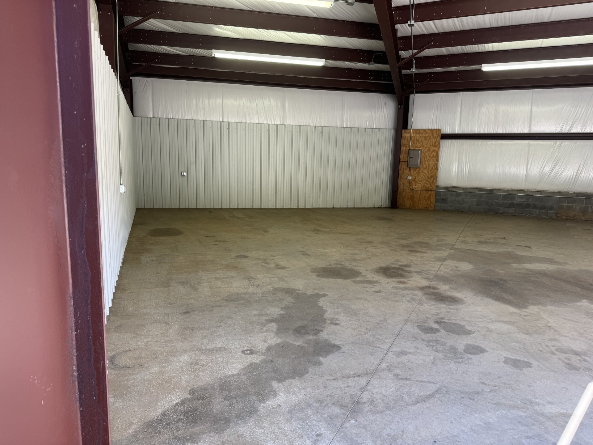 744 Buffalo Shoals Rd, Statesville, NC for lease Interior Photo- Image 1 of 5