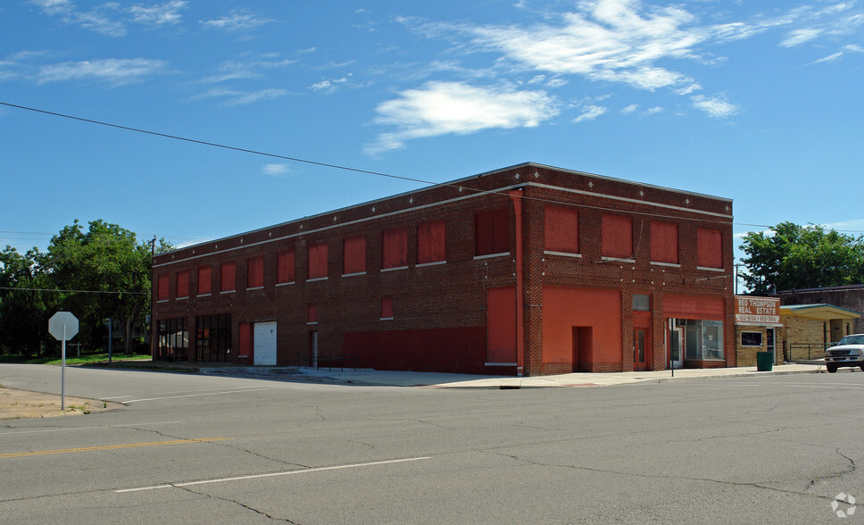 622 W Main St, Henryetta, OK for sale - Primary Photo - Image 1 of 1