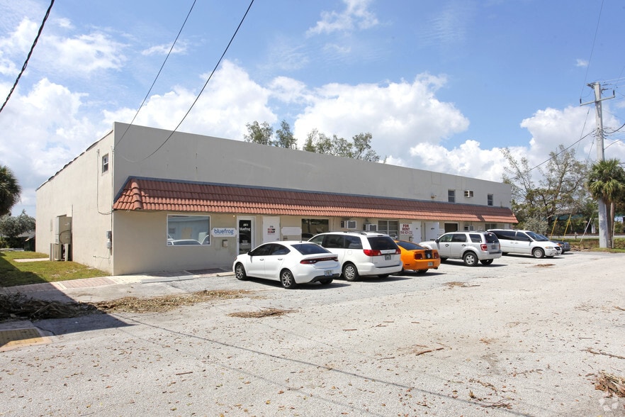 37-53 NE 1st Ter, Deerfield Beach, FL for lease - Primary Photo - Image 1 of 7