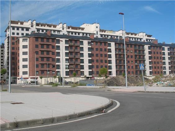 Retail in Ponferrada, León for lease - Building Photo - Image 2 of 2