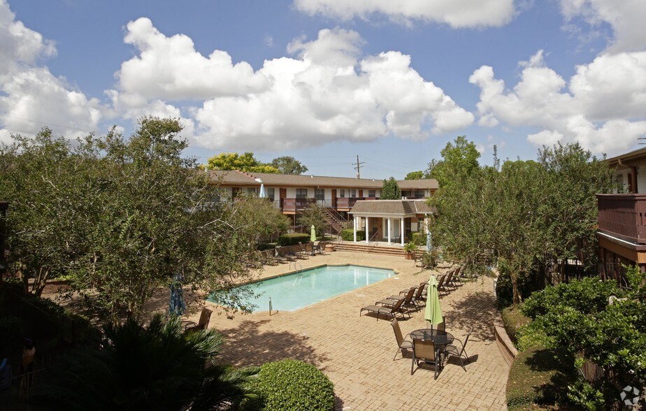 7373 Jefferson Hwy, Harahan, LA 70123