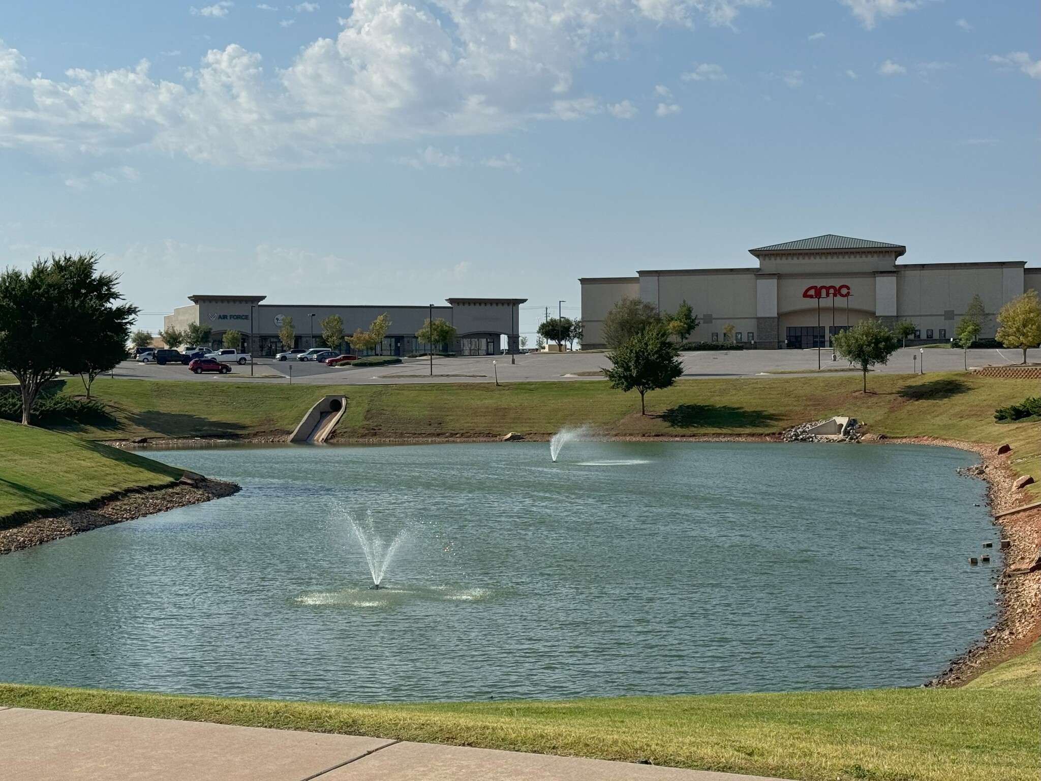 SE I-40 & Garth Brooks Blvd, Yukon, OK for lease Building Photo- Image 1 of 12