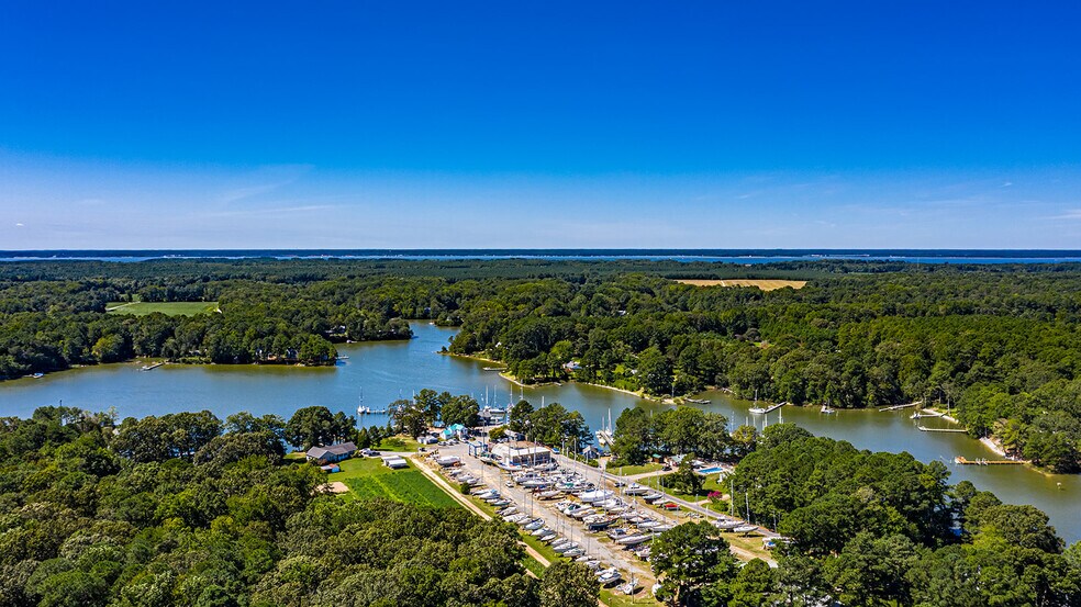 1303 Oak Hill Rd, Lancaster, VA for sale - Building Photo - Image 1 of 1