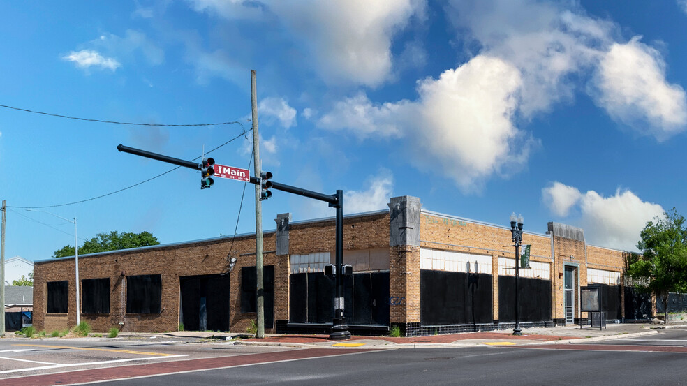 1100 N Main St, Jacksonville, FL for lease - Building Photo - Image 1 of 4