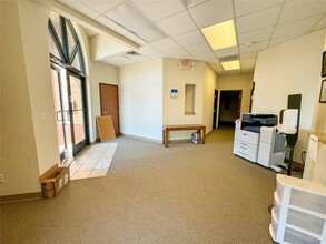 1300 Halsell St, Bridgeport, TX for lease Interior Photo- Image 2 of 10