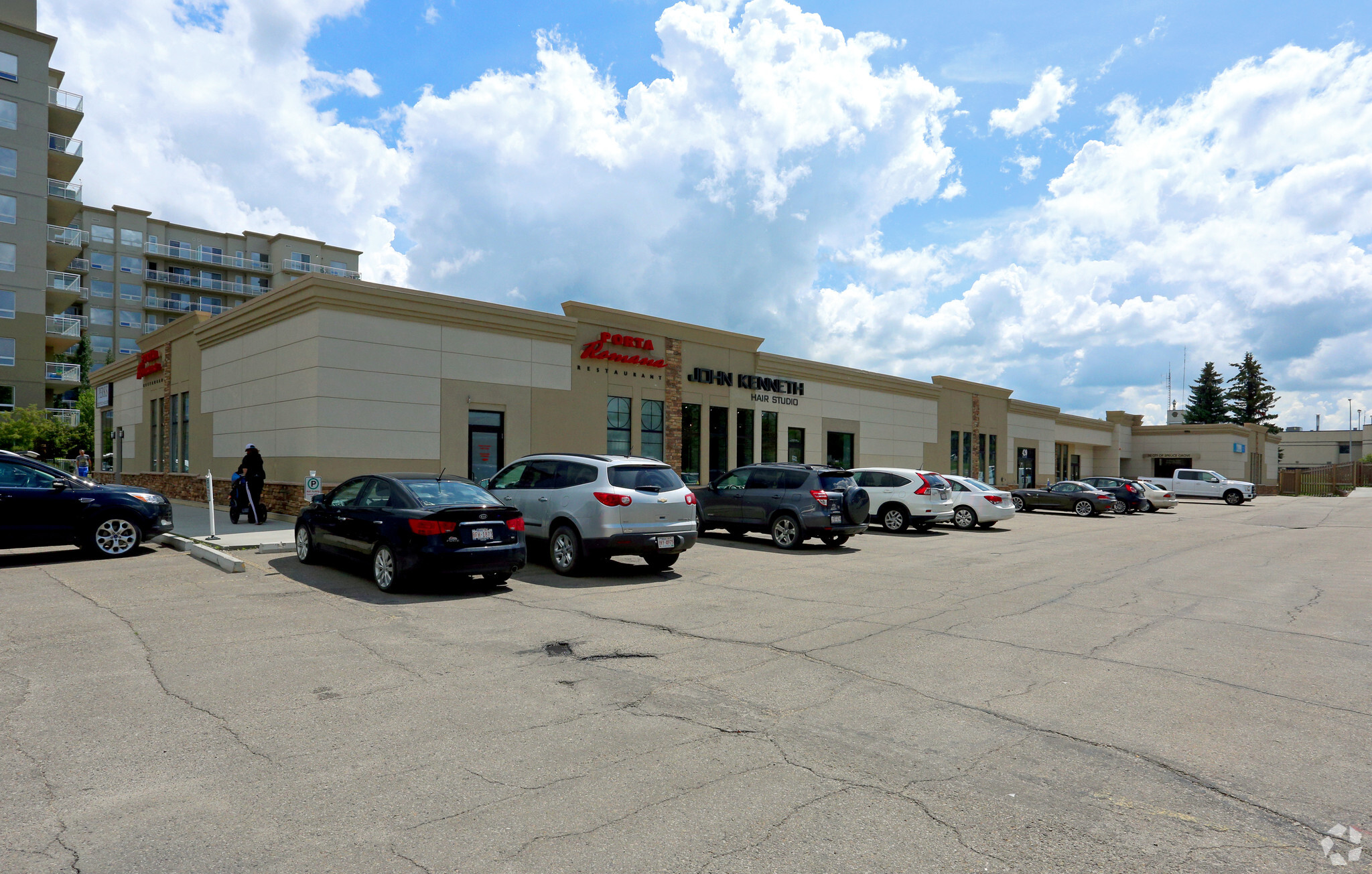 420 King St, Spruce Grove, AB for lease Primary Photo- Image 1 of 5