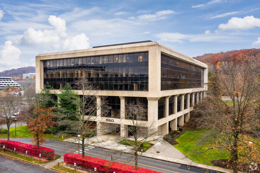 560 White Plains Rd, Tarrytown, NY 10591 Tarrytown Corporate Center