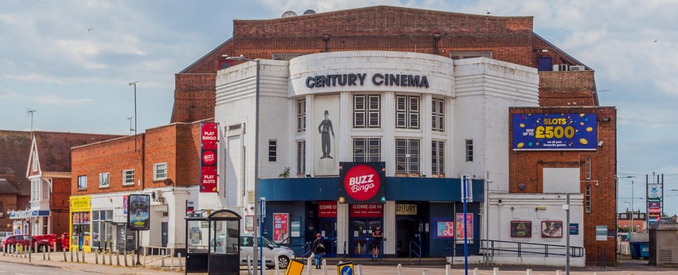 125 Pier Ave, Clacton On Sea for lease - Primary Photo - Image 1 of 7