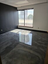 4015 Belt Line Rd, Addison, TX for lease Building Photo- Image 2 of 2