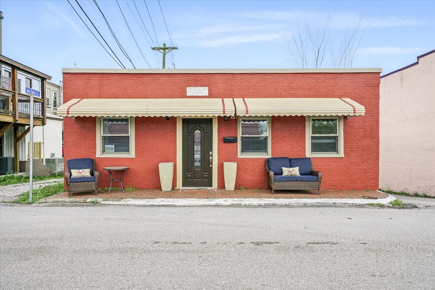 11 W Rhea St, Sparta, TN for sale - Building Photo - Image 1 of 9