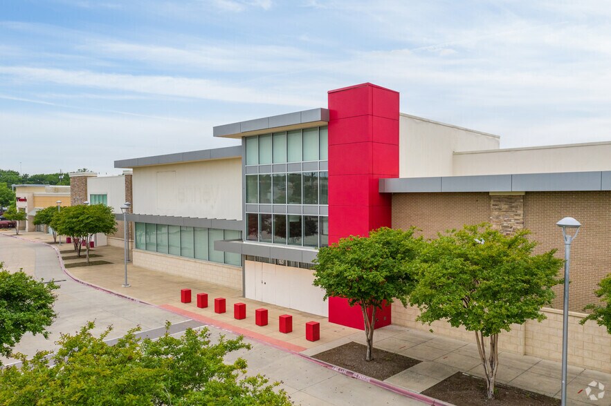 6051 Skillman St, Dallas, TX for sale - Primary Photo - Image 1 of 1