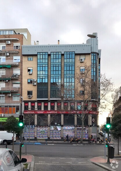 Calle de Bravo Murillo, 158, Madrid, Madrid for lease - Building Photo - Image 2 of 2