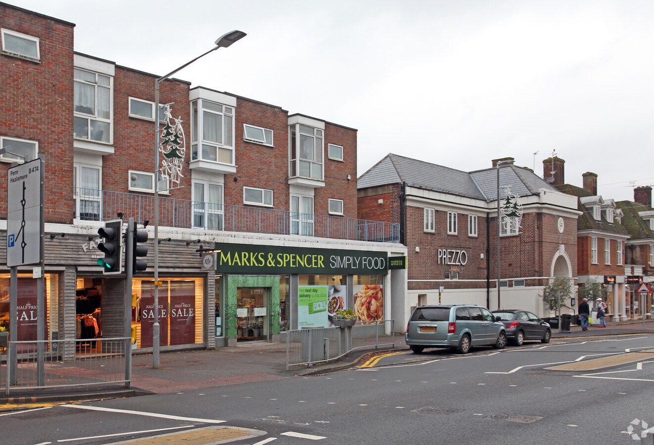 1214 Station Rd, Beaconsfield, BKM HP9 1NL