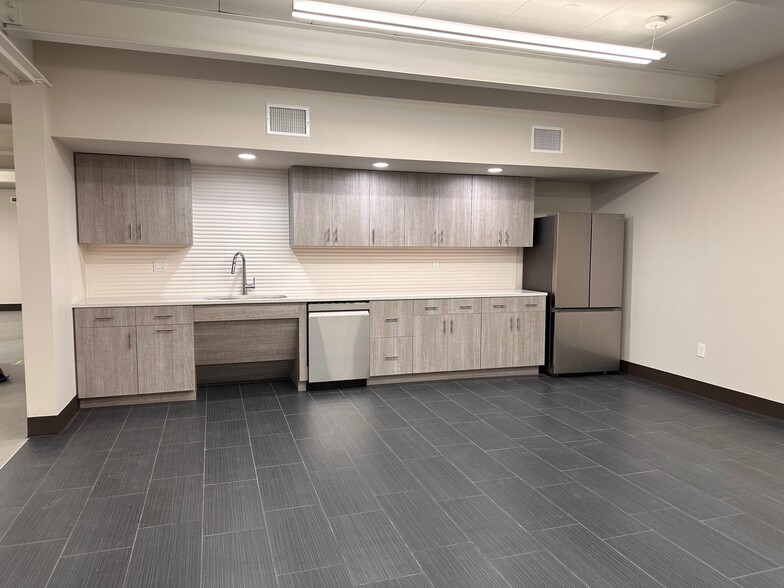 2510 Lipan St, Corpus Christi, TX for sale - Building Photo - Image 2 of 21